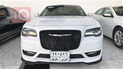 کرایسلەر 300